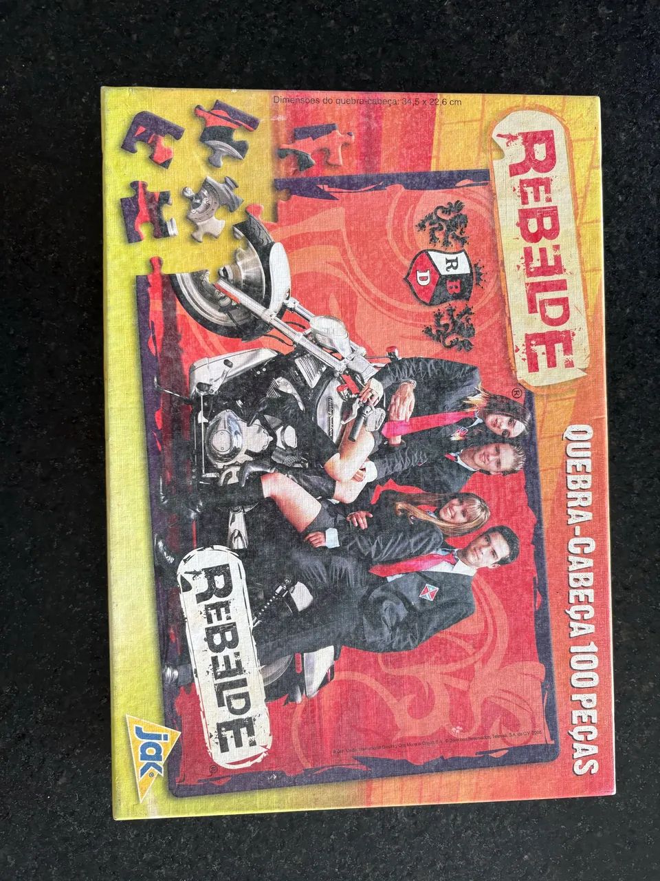 Quebra cabeça REBELDE - 100 peças 