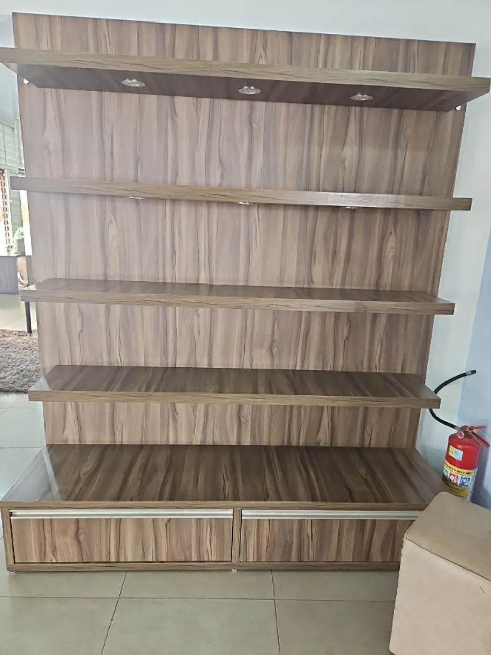 Expositor MDF super conservado  - Foto 4