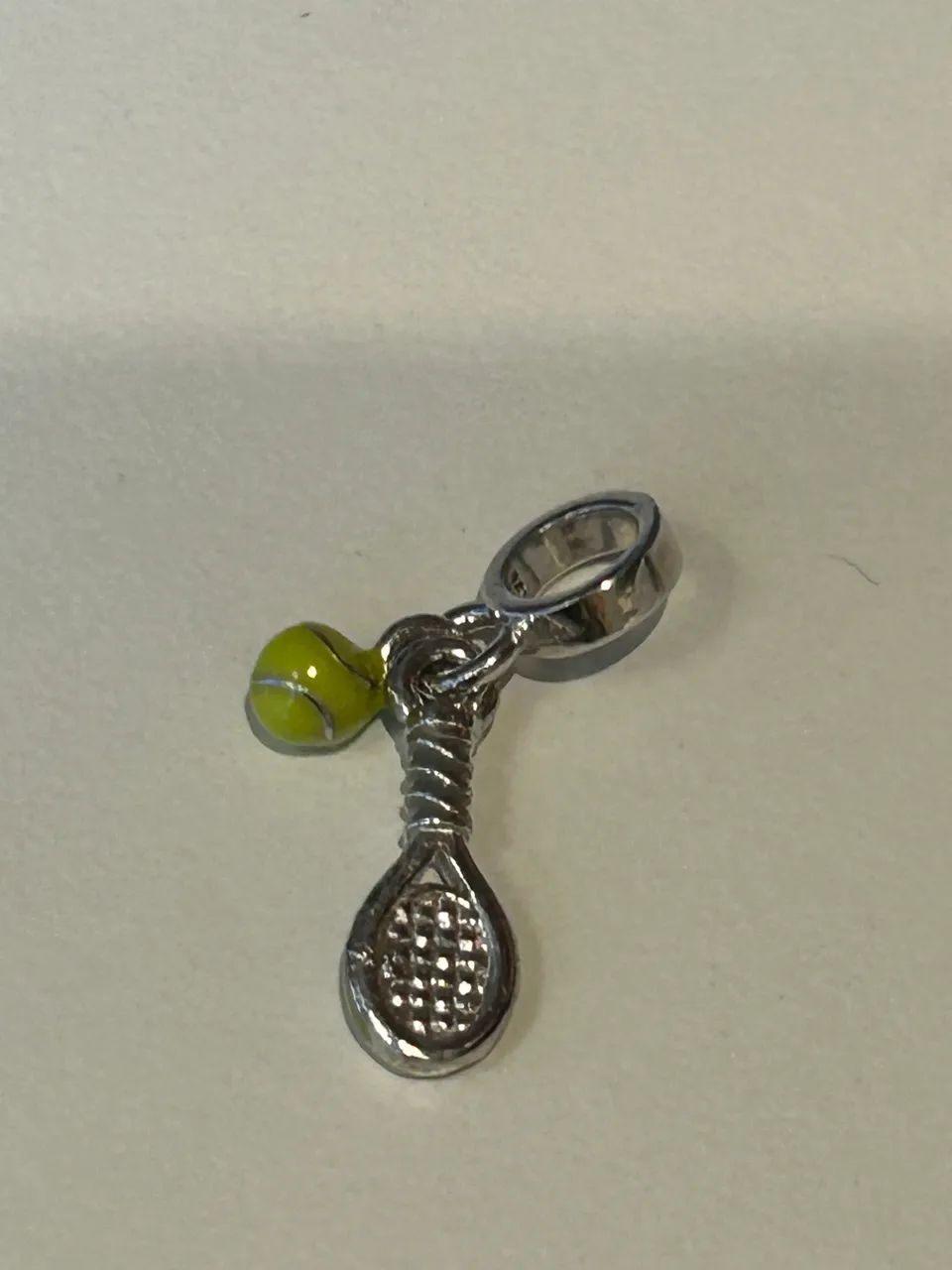 Berloque raquete tênis original Vivara 