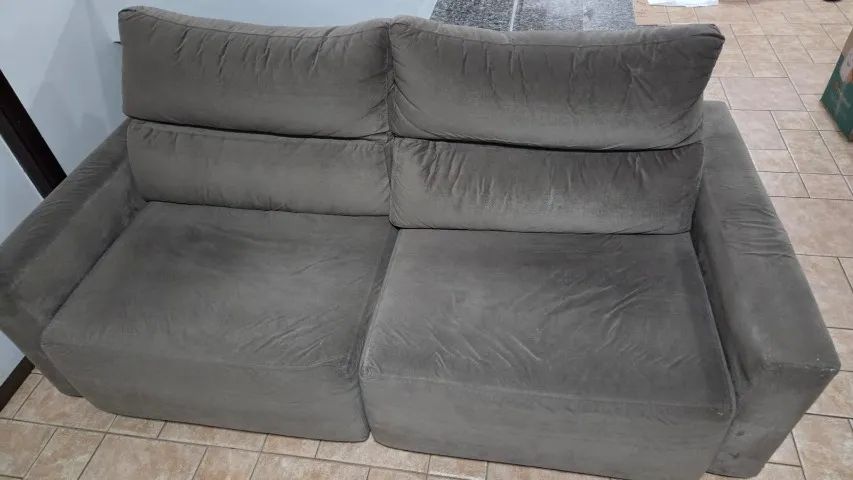 Sofa Retrátil e encosto reclinável para 4 pessoas