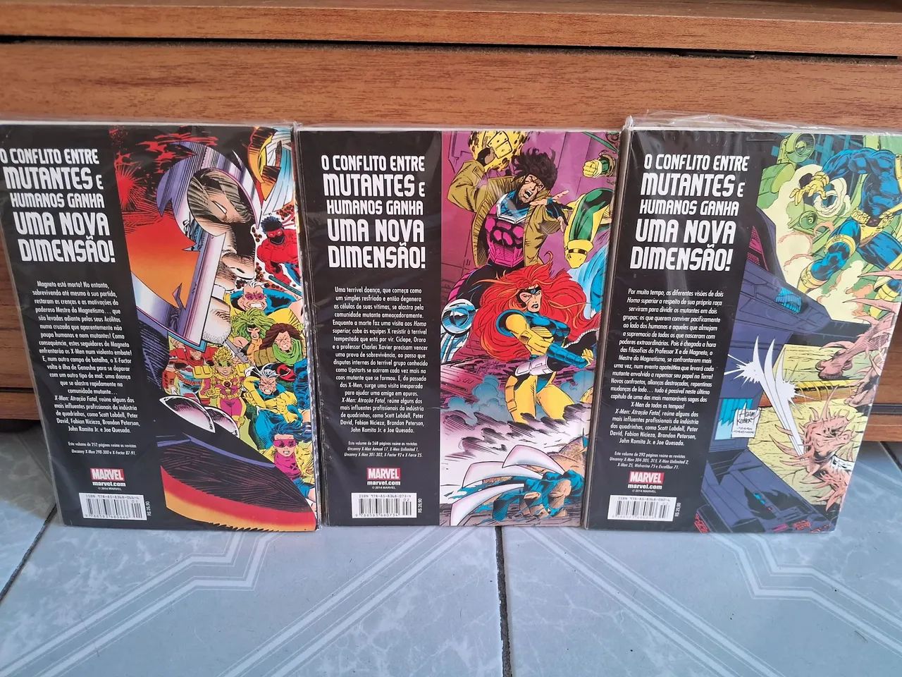 X-Men Atração Fatal (capa cartonada) - Foto 2