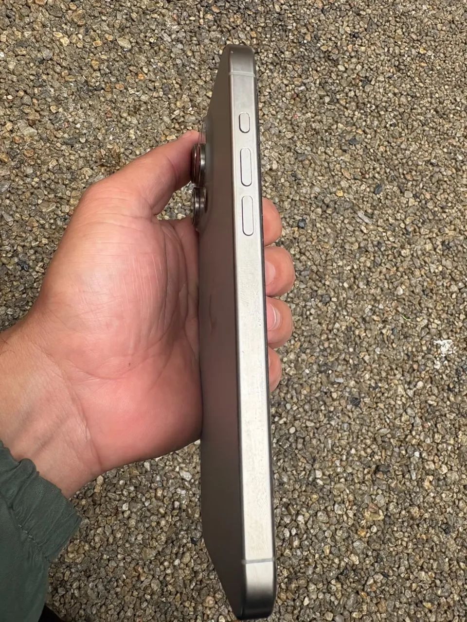 Vende- se iPhone 15 pro max 256 GB semi-novo - Foto 4