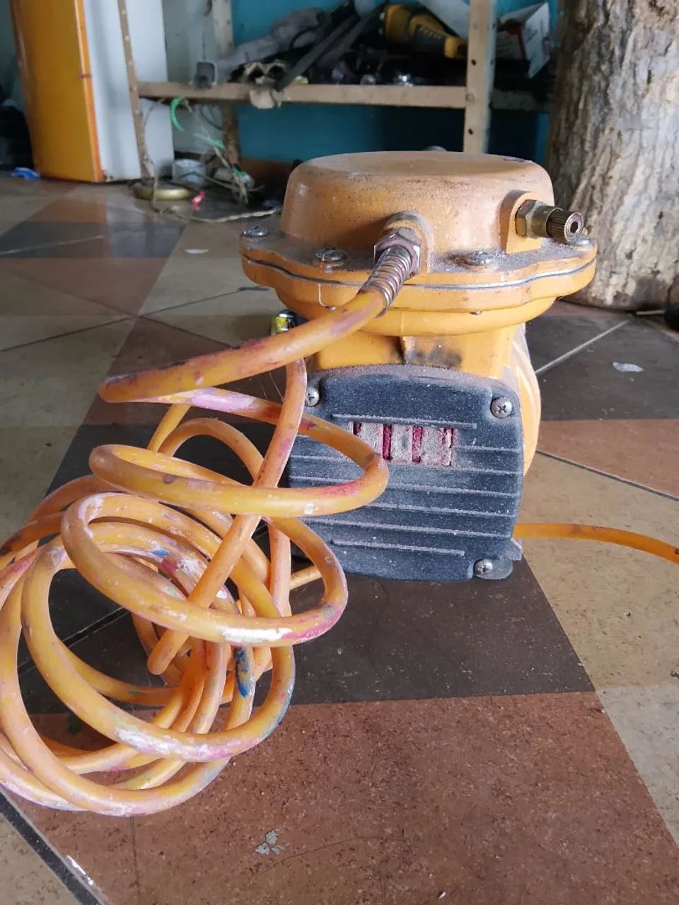 Vende-se esse compressor de ar chiaperini ar diretoG3  - Foto 2
