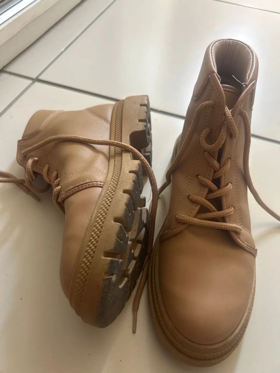 Bota da moleca n 35 - Foto 2
