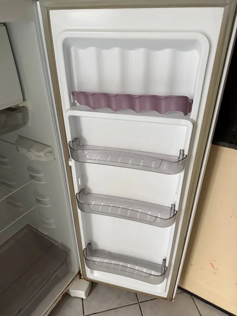 Vendo geladeira  - Foto 3