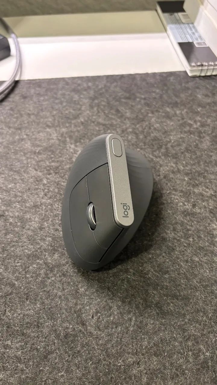 Mouse Ergonômico Logitech MX Vertical