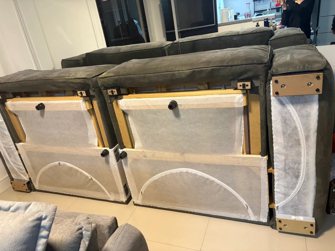 Sofá cama e retrátil, 4 lugares, camurça cinza - Foto 2