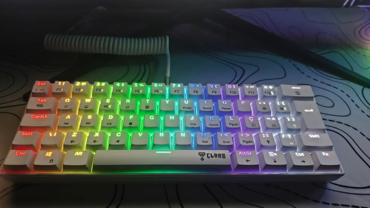Teclado Mecânico Compacto 60% RGB - Branco ABNT2 (com Ç) ?