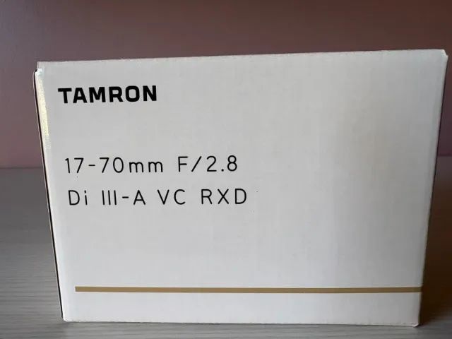 【TAMRON 17-70mm F/2.8 Di III】元箱 Tamron 17-70mm f/2.8 Di III-A VC RXD Lens for Sony E - Acessórios