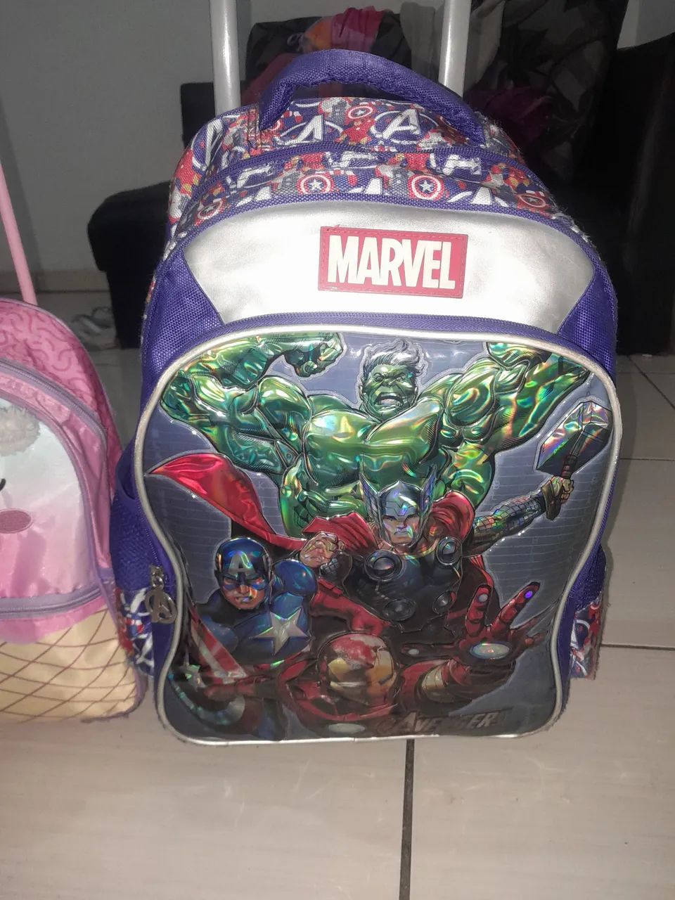 Mochilas de rodinhas - Menino e menina