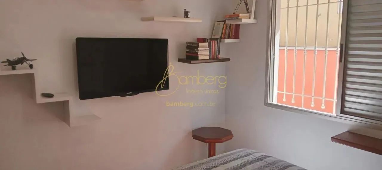 Casa térrea com ambientes amplos totalmente reformada. - Foto 6