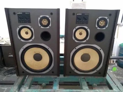 Par de caixas de som gradiente master 100 