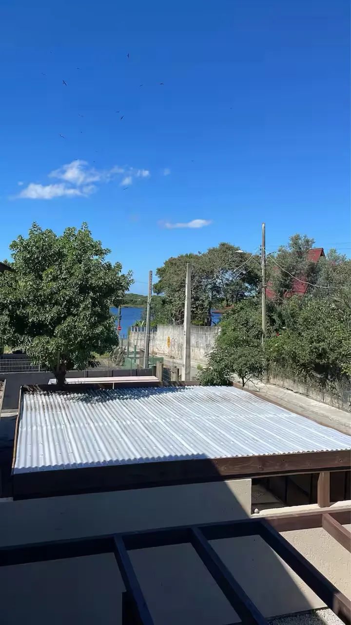 Casa aconchegante em frente a lagoa pequena  - Foto 9