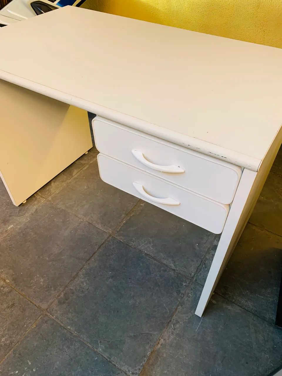 Mesa de escritório com 2 gavetas  - Foto 3