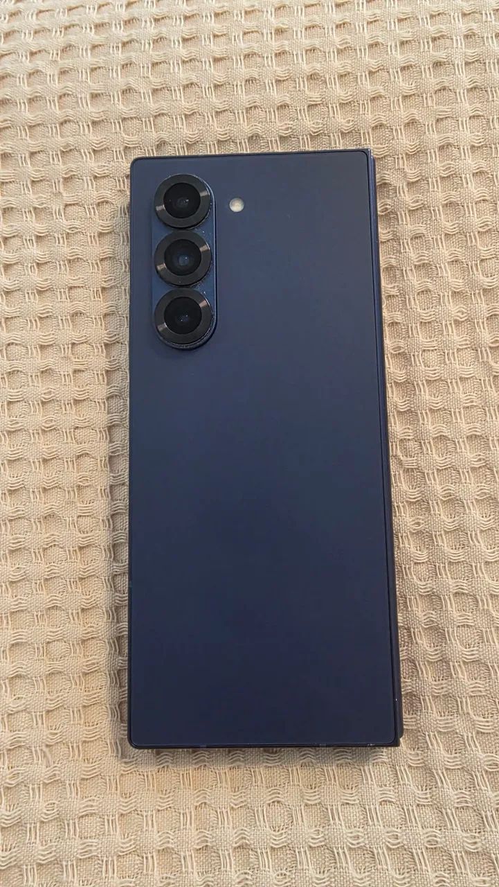 Samsung Z Fold 6 - Foto 2