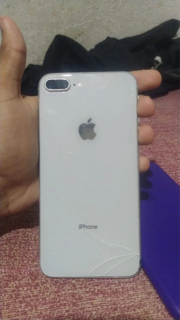 VENDE-SE IPHONE 8 PLUS 64GB 