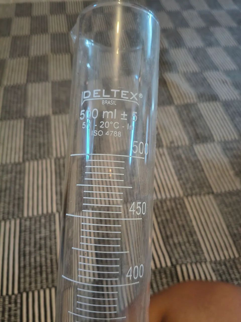 Proveta graduada de vidro 500ml - Foto 3