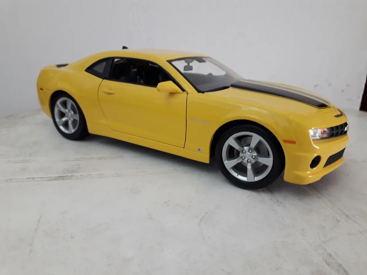Carro miniatura Camaro Chevrolet 2010 - Foto 5