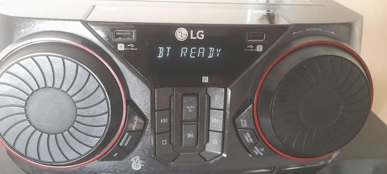 Vendo um mini sistem lg 220watts de potência rms seminovo com controle funcionando tudo