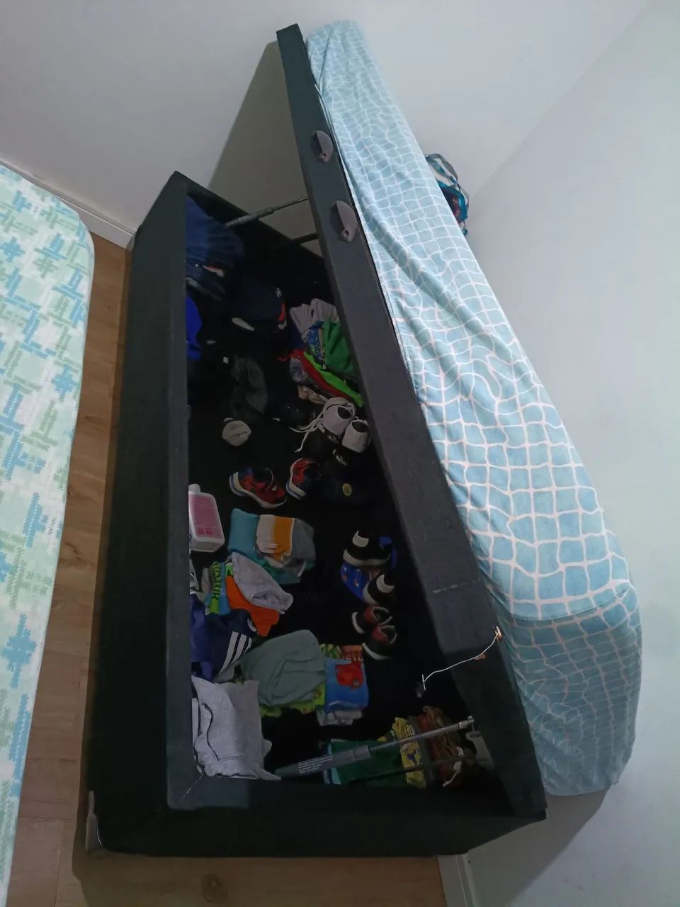 Cama box baú solteiro 