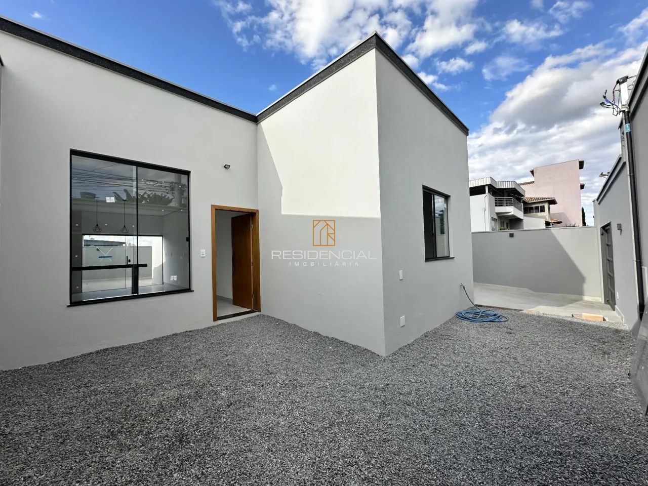 CASA LINEAR NO SÃO JOSÉ