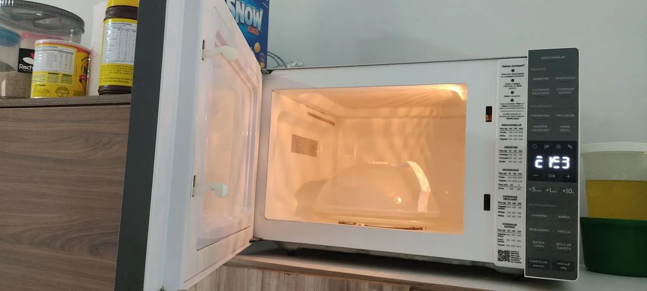 Vende-se Microondas Electrolux 36L - Foto 2