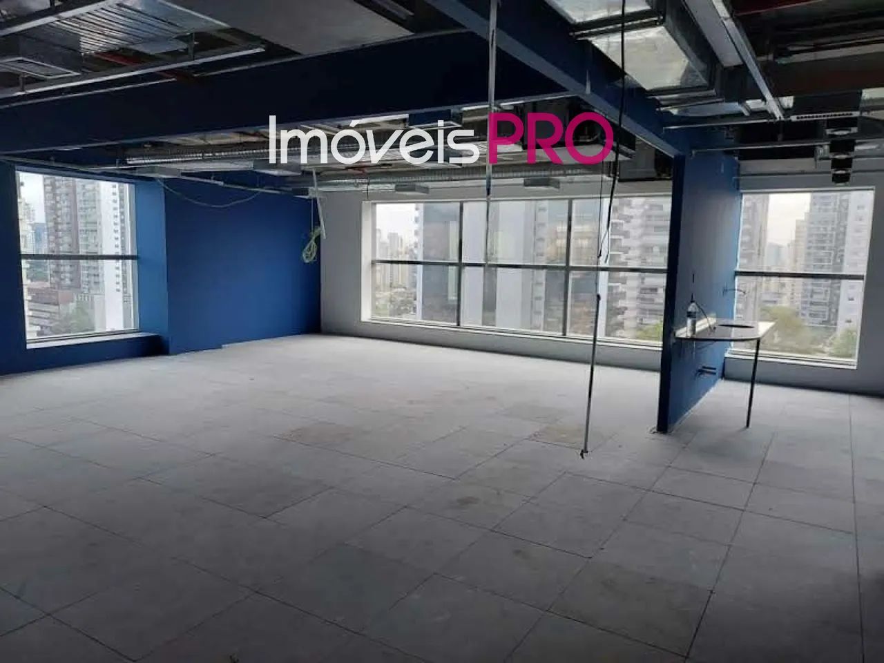 Conjunto comercial de alto padrão com 310m² no Brooklin