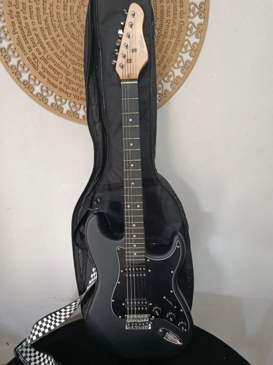 Guitarra Gianini Stratocaster + Bag + Cabo 