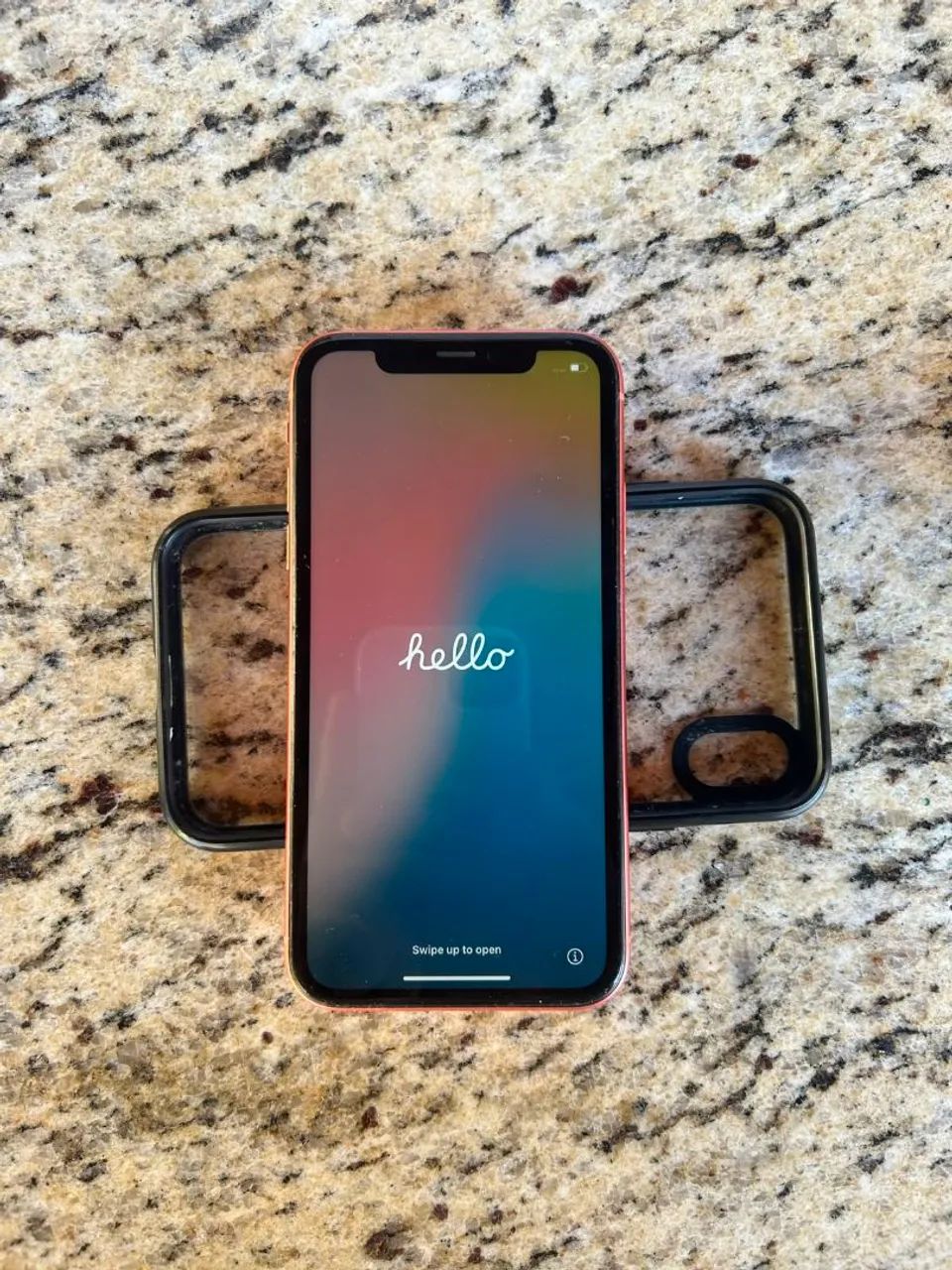 IPHONE XR 64gb SEM DEFEITO!! Acompanha carregador original e case!! - Foto 5