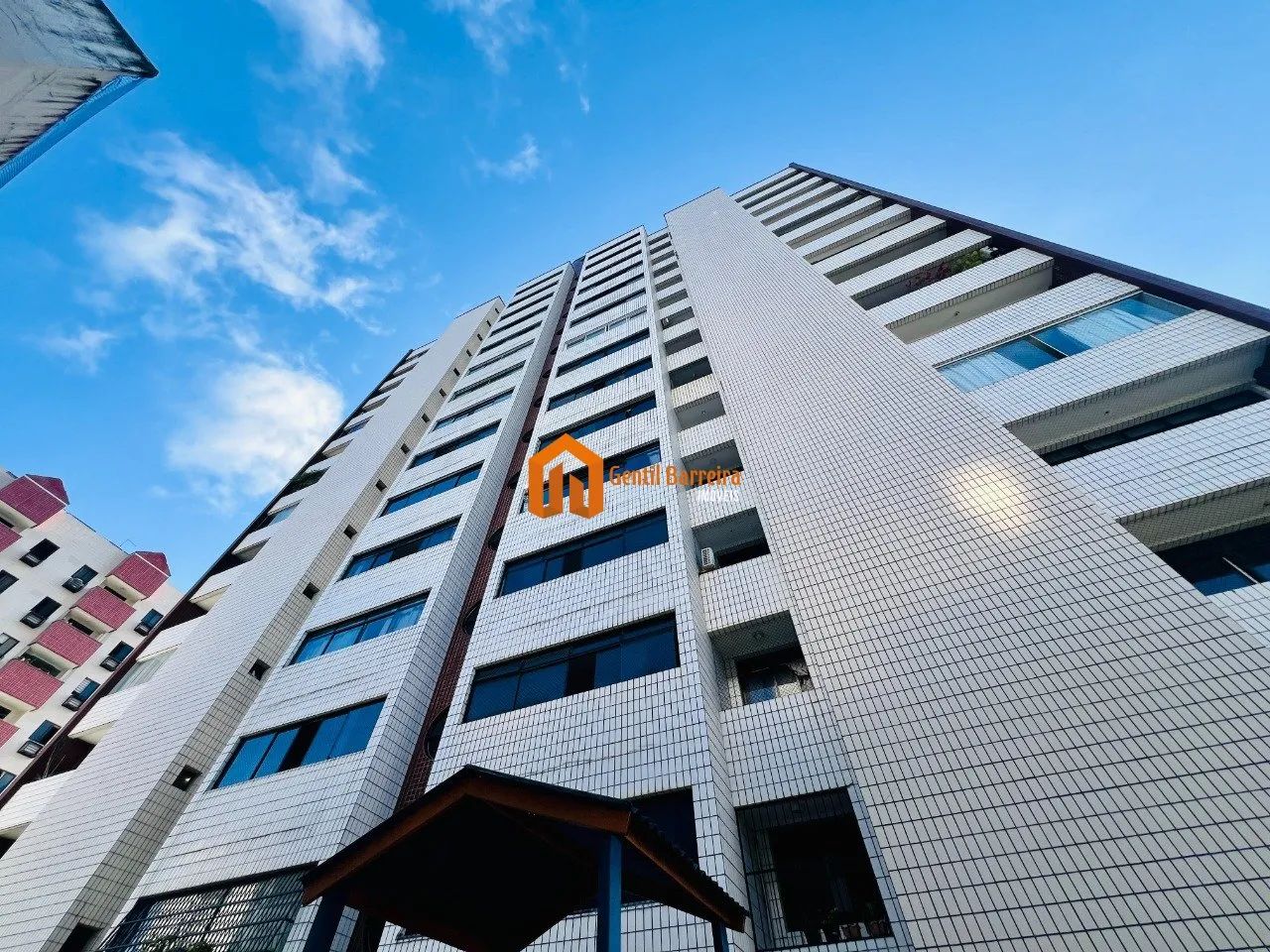 Apartamento espaçoço e nascente no Dionisio Torres
