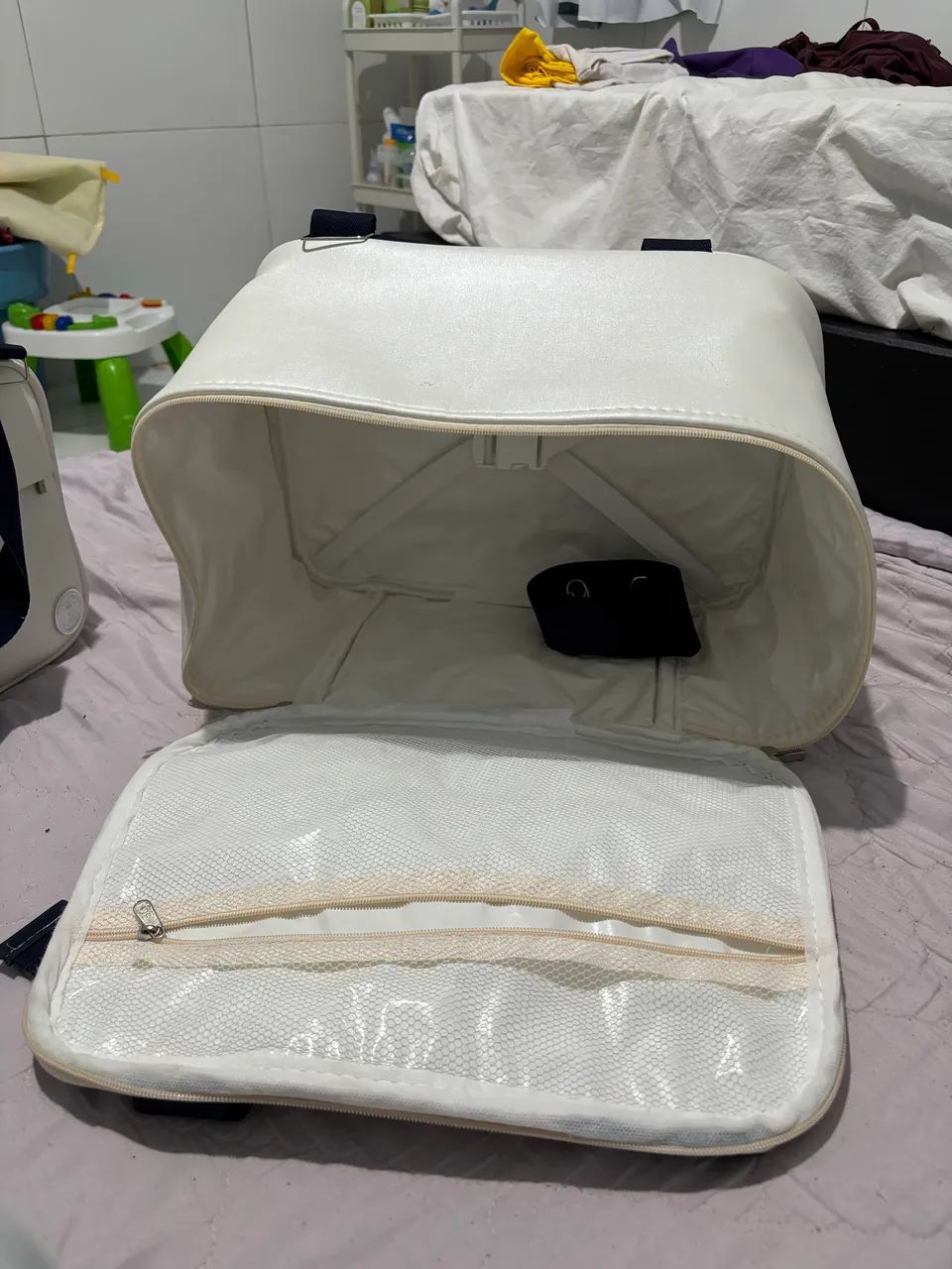 Bolsa/mala maternidade branca - excelente estado  - Foto 2