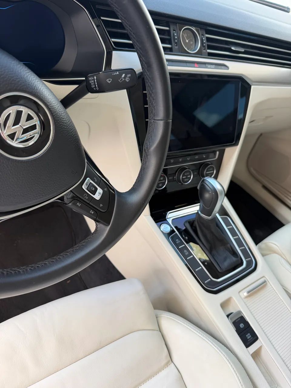 Volkswagen Passat Highline 2.0 TSI 220cv Tip. 2018 - Foto 5