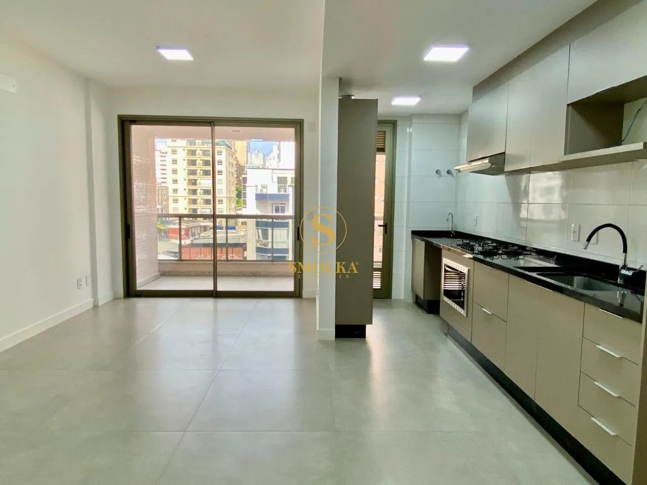 Apartamento 03 dormitórios para locação no Centro. - Foto 2