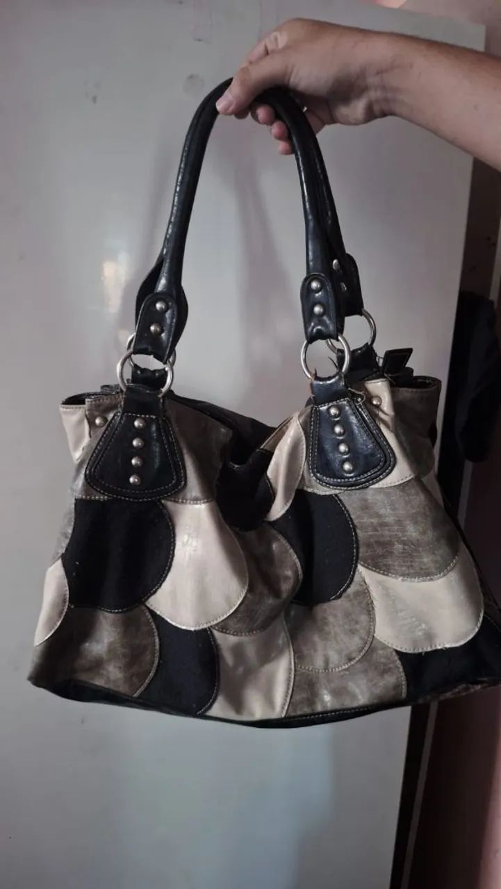 Bolsa de Ombro Patchwork Y2K Preta e Bege - Estilo Vintage Anos 2000