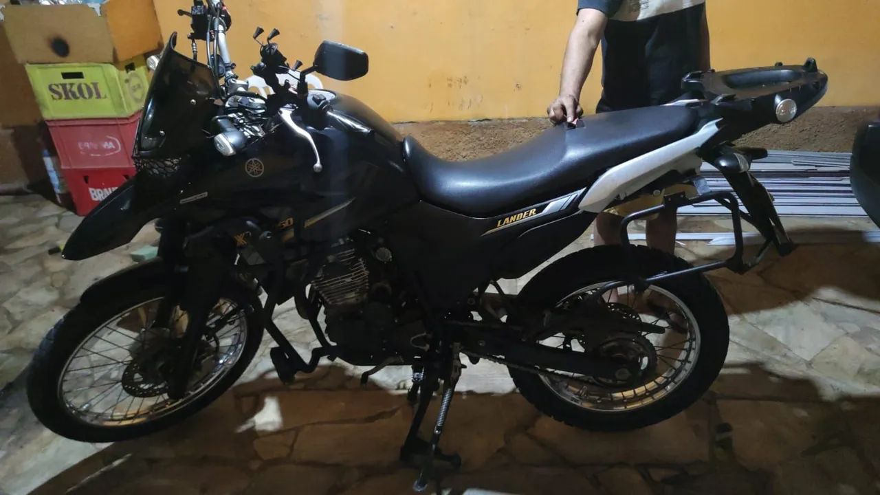 Lander XTZ 250 2020 + acessórios e 10 meses de seguro pago - Foto 4