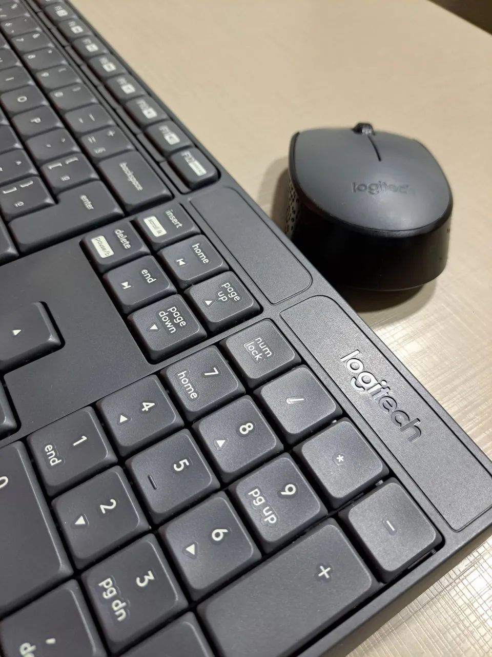 Teclado + Mouse Logitech