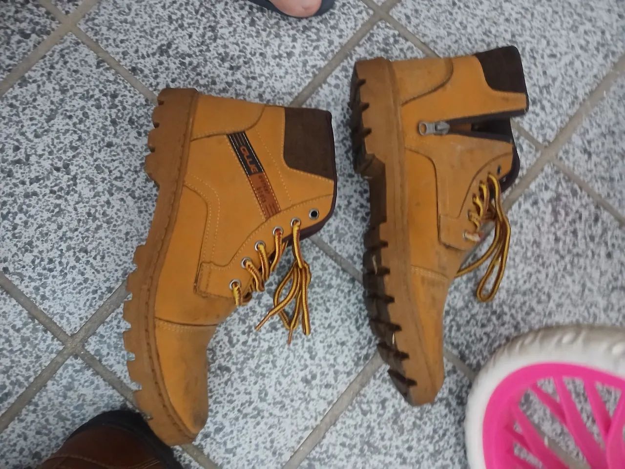 Par de Botas Ollie - Foto 2