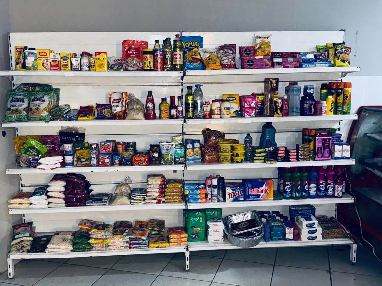 VENDE-SE 6 GÔNDOLAS DE MERCEARIA - Foto 2