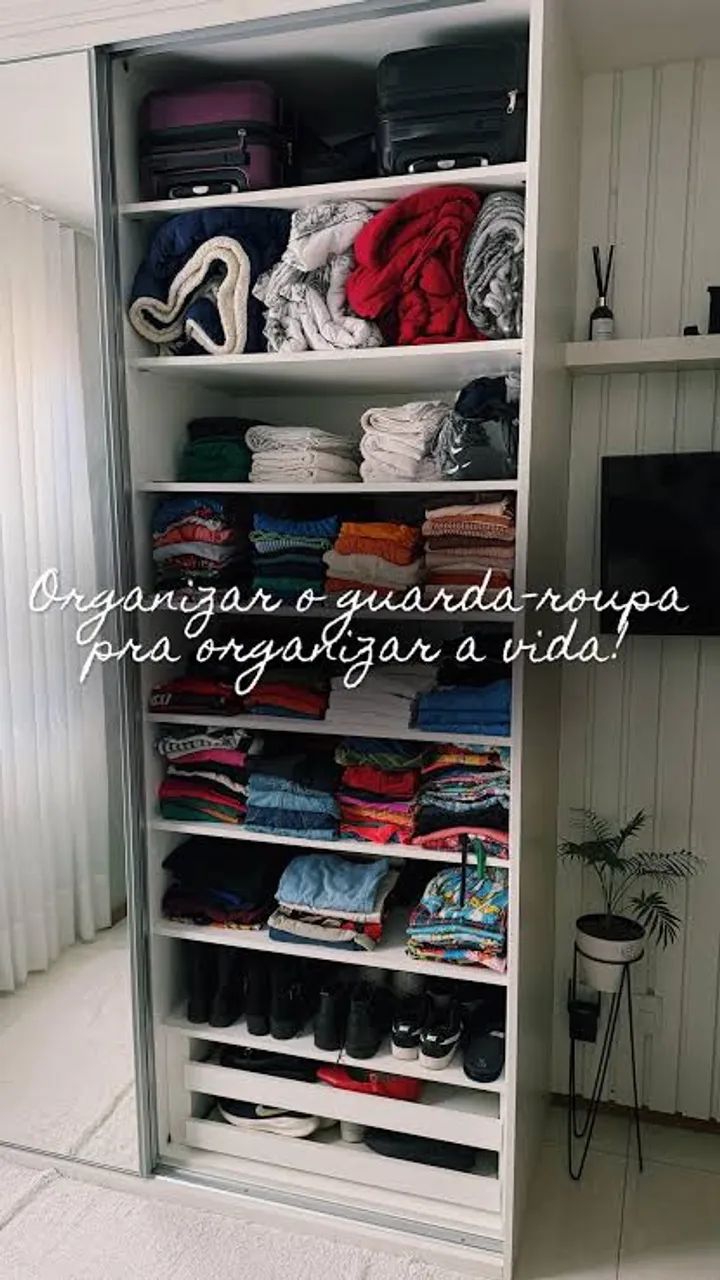 Organizar guarda roupa 