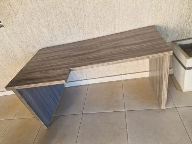 MESA EM MDF NOVA