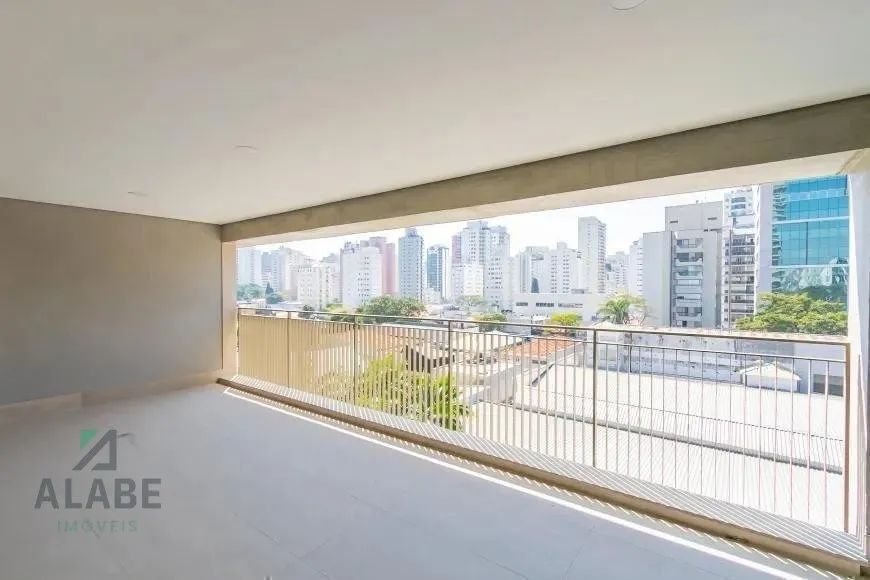 Apartamento tipo para venda com 3 quartos, 149m² - Foto 2
