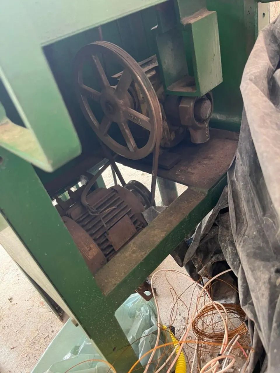 Vendo duas Dobradeiras de estribo. Uma mono e uma trifásica R$1.000,00. Cont: * - Foto 5