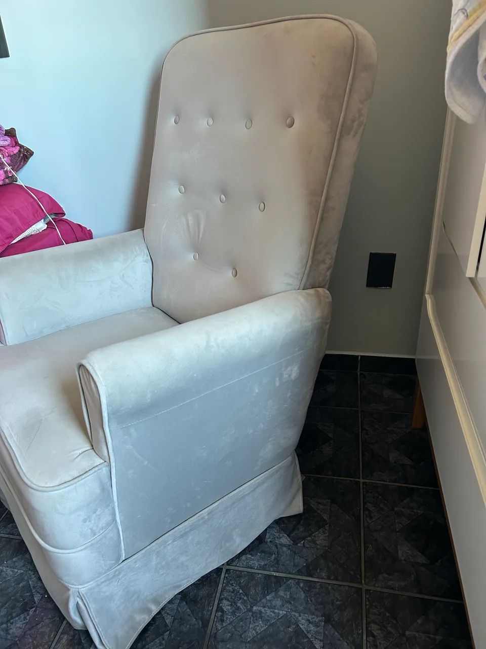 Poltrona de Balanço com Puff (Semi-nova) - Conforto e Elegância! - Foto 2