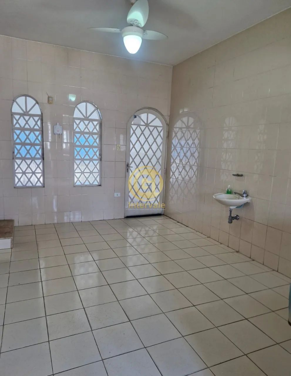 ALUGO CASA COMERCIAL NO CENTRO DE JACAREI EM SÃO PAULO COM 3 DORMITORIOS E 2 BANHEIROS(PcD - Foto 5