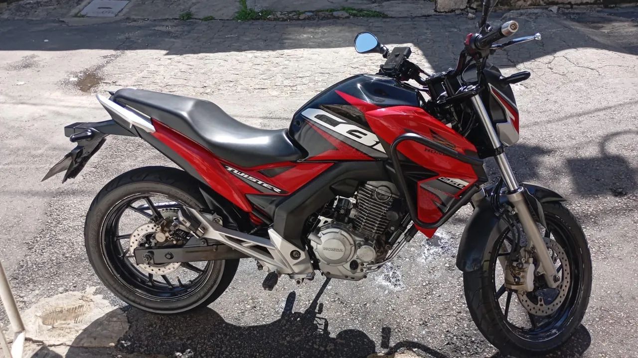 CB Twistter 250 2019  - Foto 2