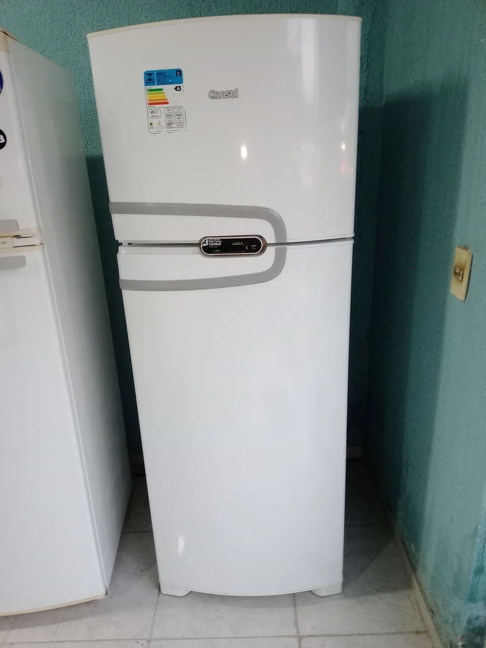 Vendo frigobar Midea 