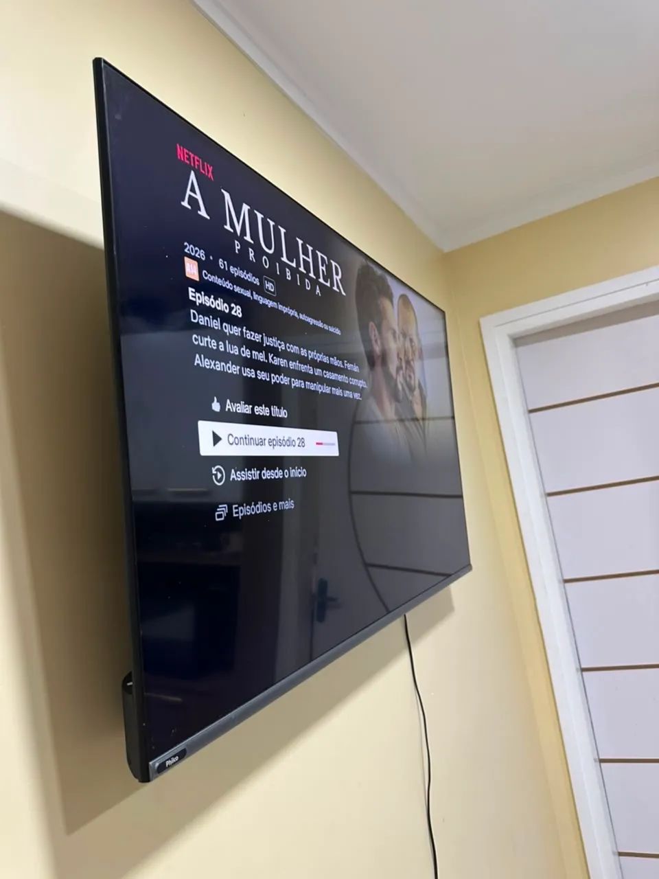 Smart tv 55 polegadas com controle e pezinho 