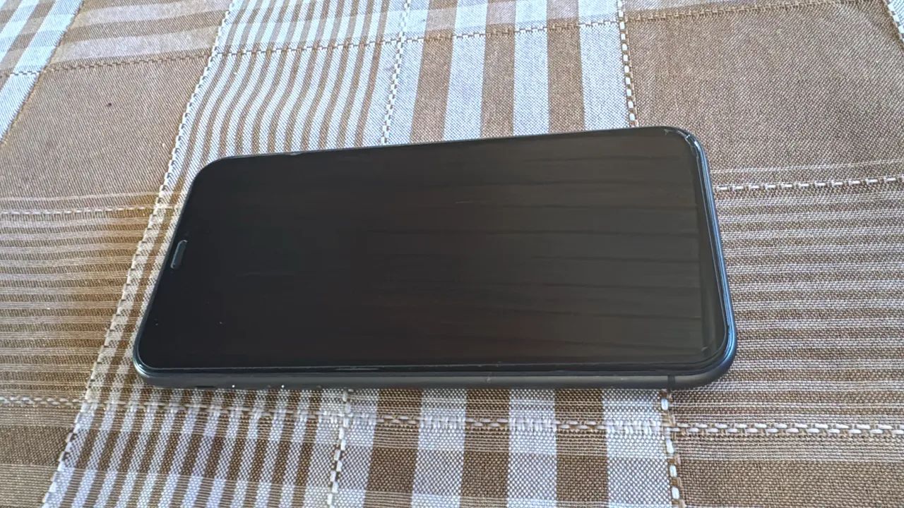 VENDO IPHONE 11 - Foto 3
