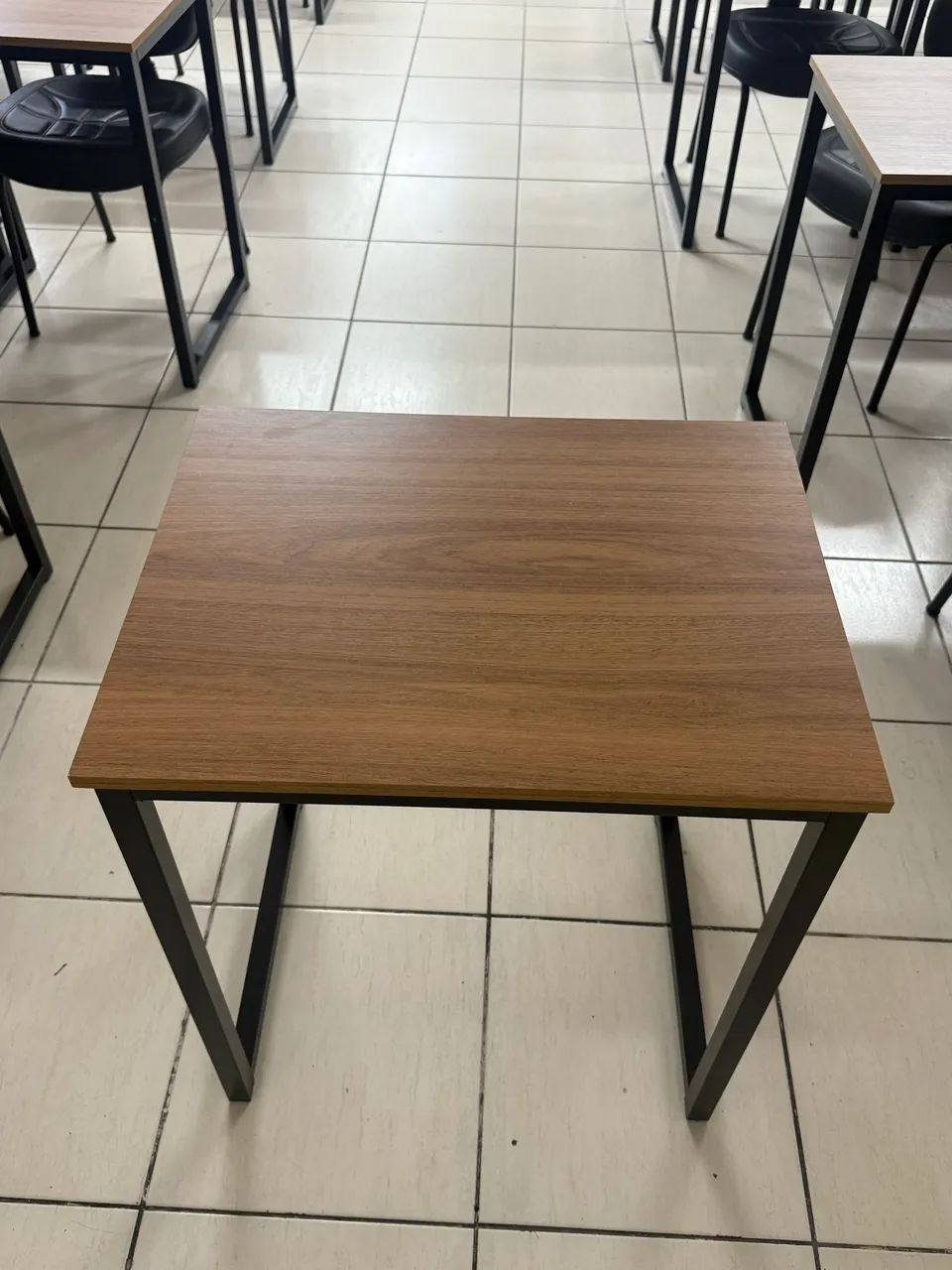 mesa de estudo individual  - Foto 4
