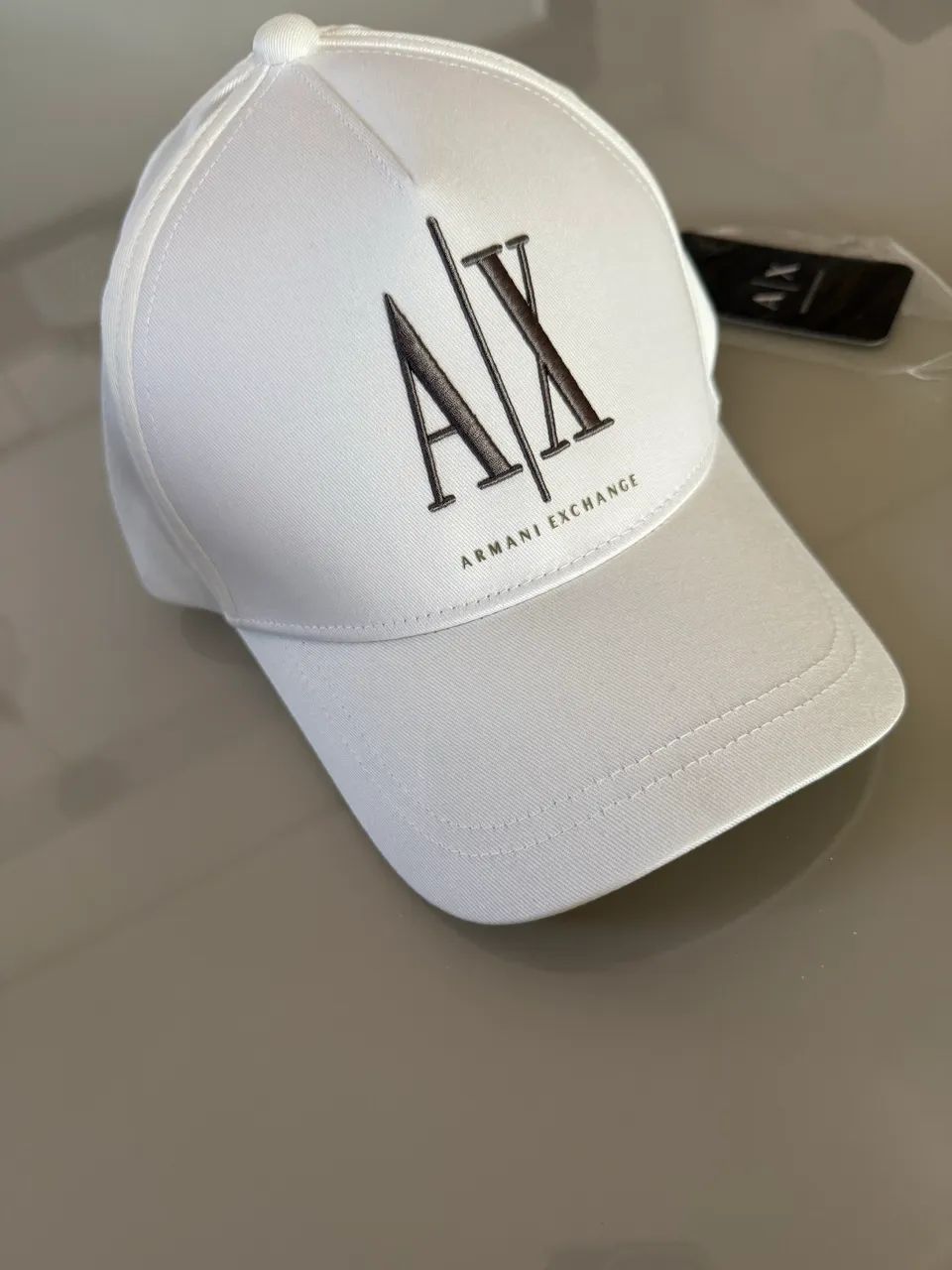 Boné Armani Exchange original branco logo bordado 